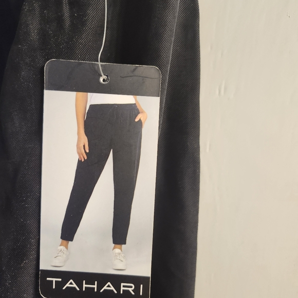 NWT joggers - Picture 4 of 5